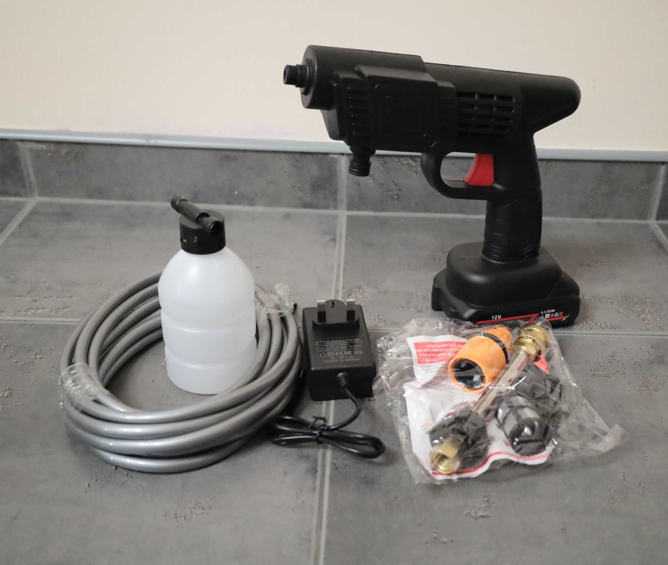 Aparat de spalat cu presiune cu acumulator