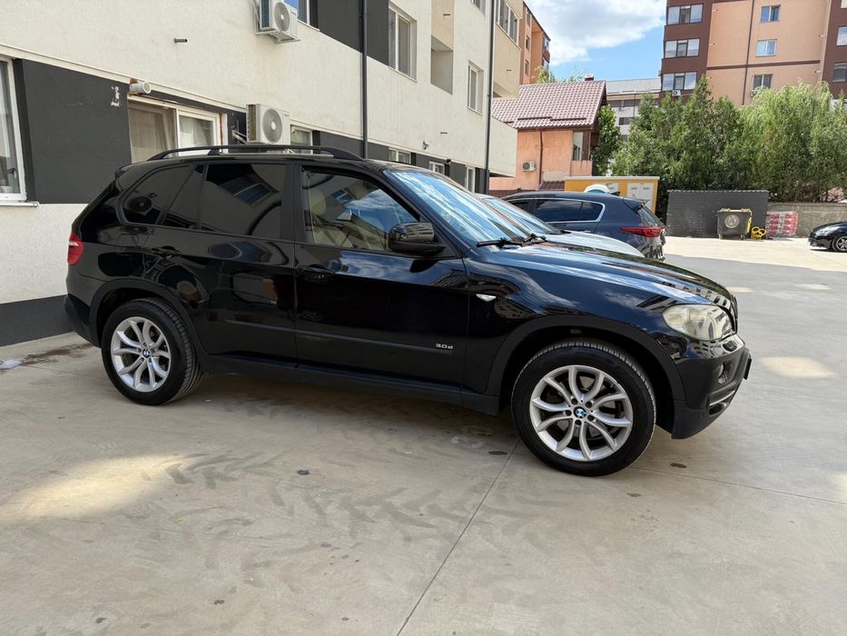 Vand BMW X5 in stare impecabila.