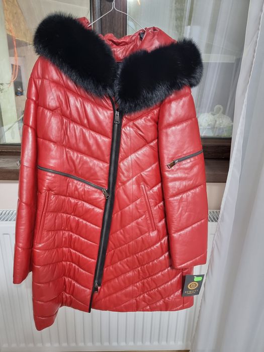 Geaca nouă de piele