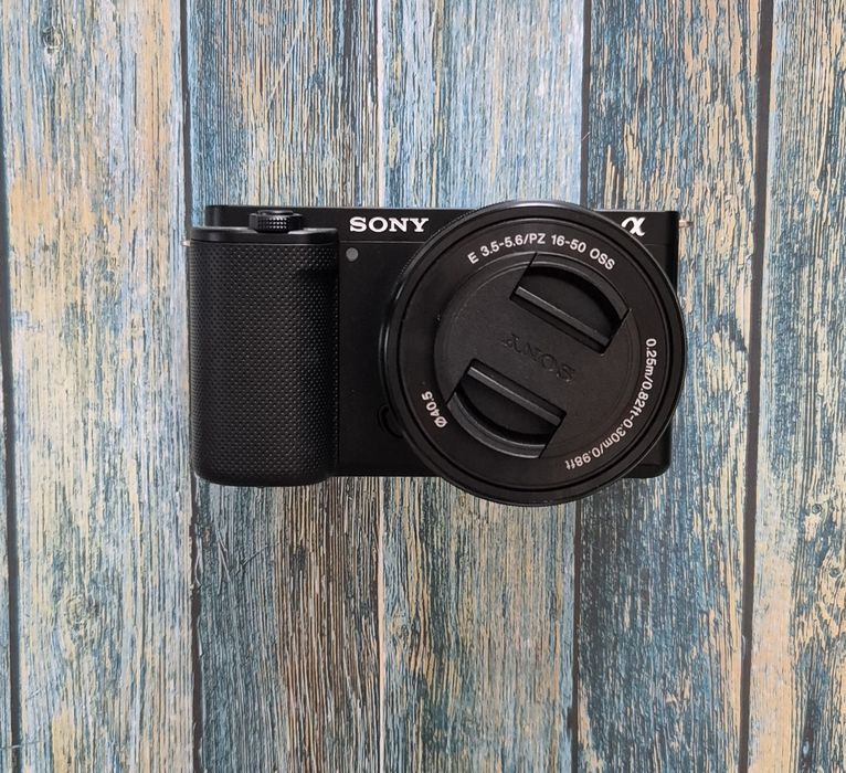 Фотокамера Sony ZV-E10 kit 16-50mm новая





Фотоаппарат Sony ZV-E10