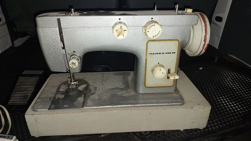 Чайка-142м мадел швейная машинка