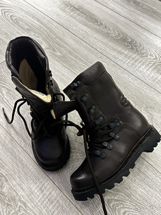 Bocanci piele copii . 22,5 cm interior