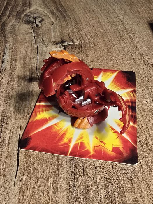 Bakugan Original Pyrus Naga