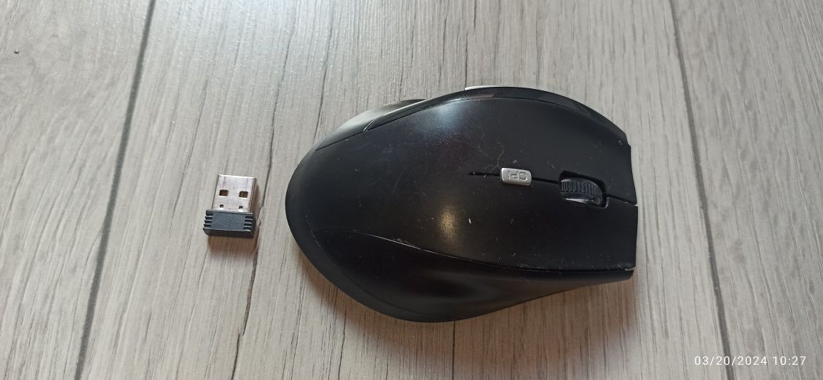 Mouse fara fir wireless gaming

Perfect functional, poze reale, 

Trim