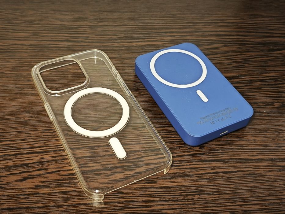 Husă originală pentru iPhone 15 Pro + Powerbank MagSafe 10000 mAh