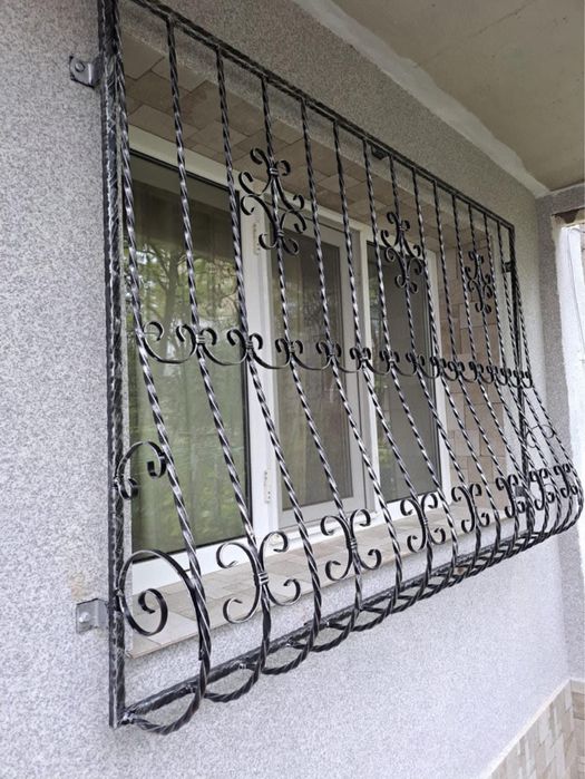 Gratii geamuri fier forjat