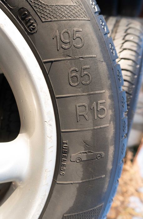 Оригинални Джанти за МАЗДА и Летни Гуми 195/65 R15 KLEBER DYNAXER HP 3