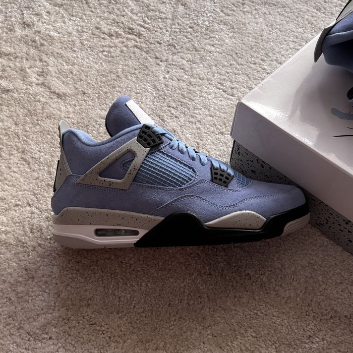 Jordan 4 University Blue