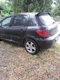 Peugeot 307 1.6.  Necesita reparații la motor.