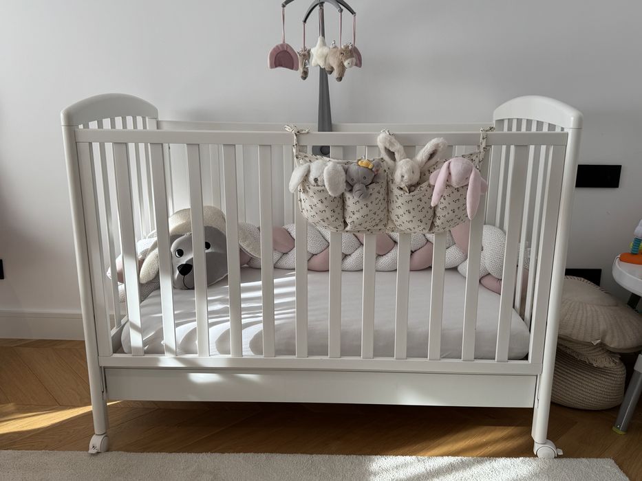 Patut bebe cu saltea de spuma inclusa