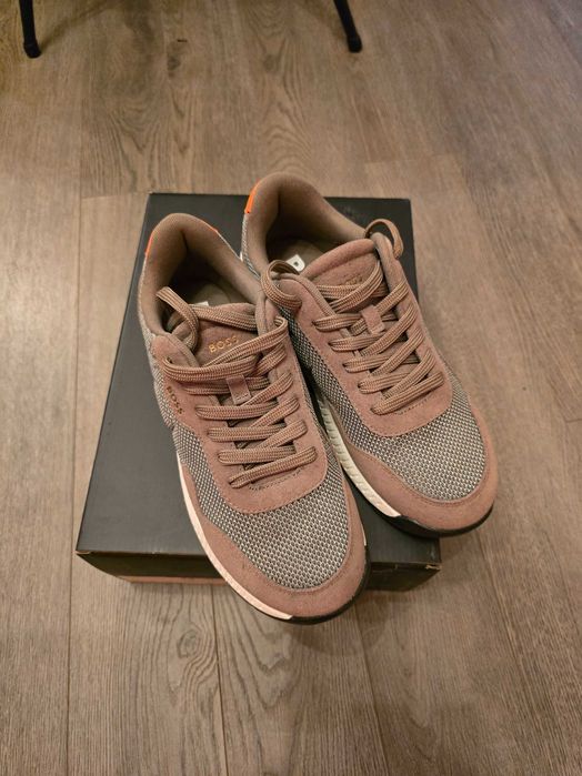 Boss чисто нови с кутия