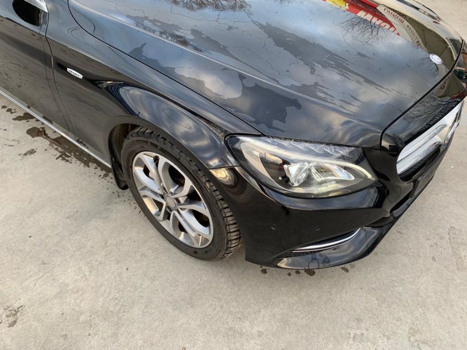 dezmembrez mercedes c class w205/mercedes c class/faruri/bara fata/