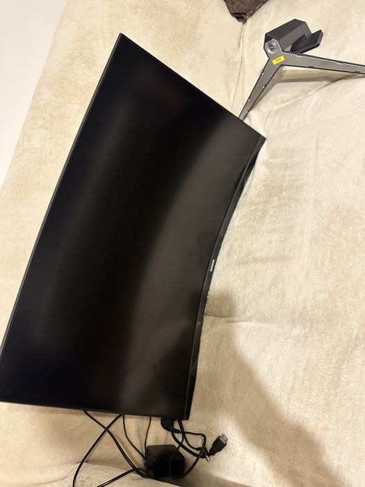 Monitor gaming curbat Samsung Odyssey G5 32