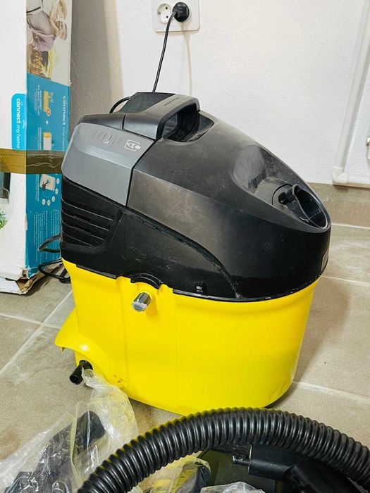 Aspirator cu spălare Kärcher SE 5.100 - va rog cititi descrierea