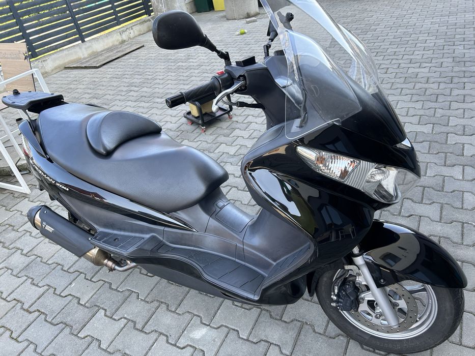 Scuter Suzuki Burgman 200