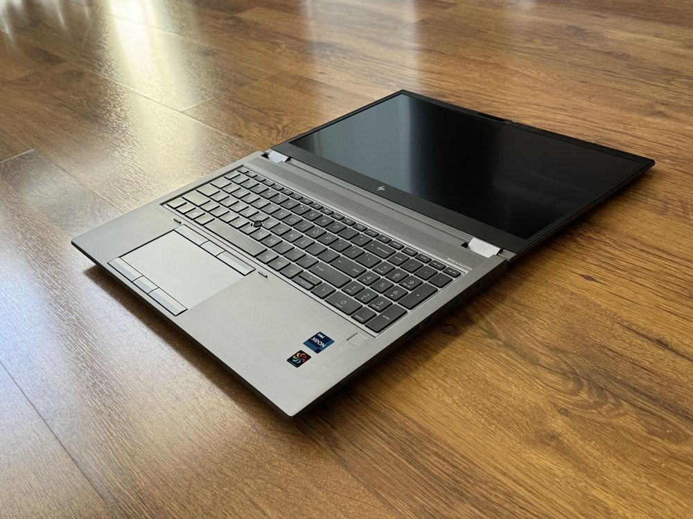 15.6' 120Hz 4K DreamColor Xeon W-11955m HP Zbook Fury G8 64GB/1TB/RTX