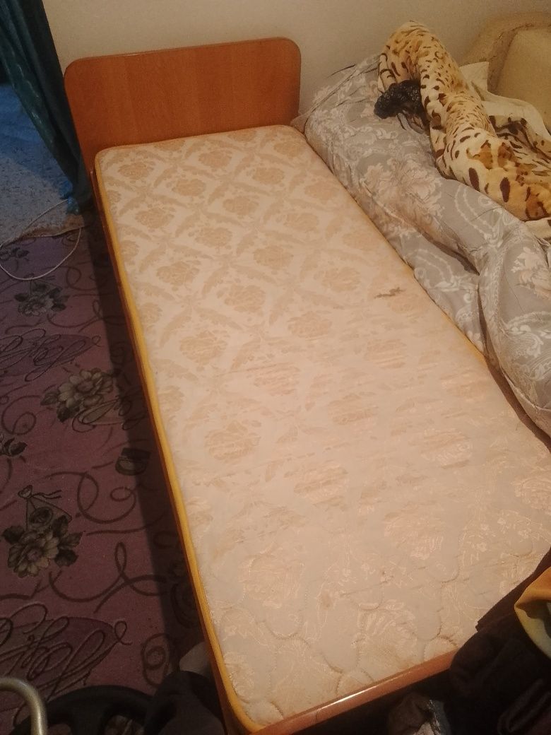 Кровать ббір адамдык