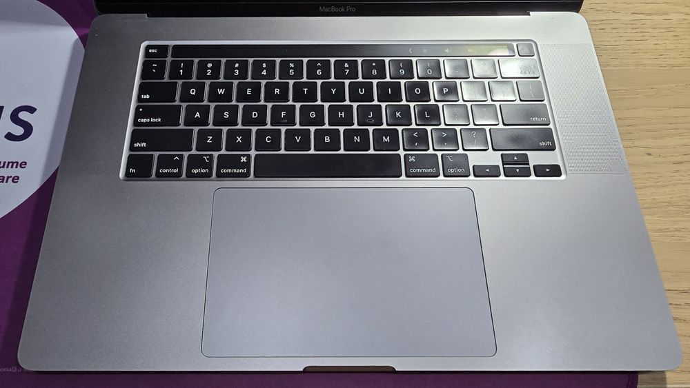 MacBook Pro 16 inch 2019 i9 16GB 1TB video 4GB A2141 spacegray