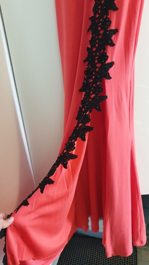 Rochie lunga rosie sirena cu dantela neagra m34-36