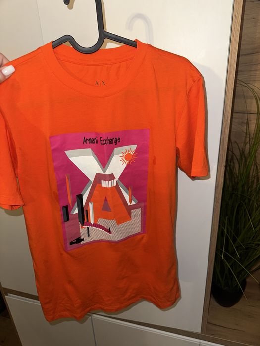 Тениски Armani, Love Moschino