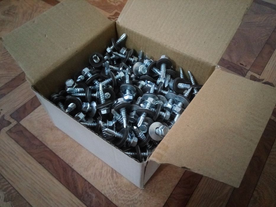 Шурупы кровельные. 5,5×25 мм. Поштучно 10тг.