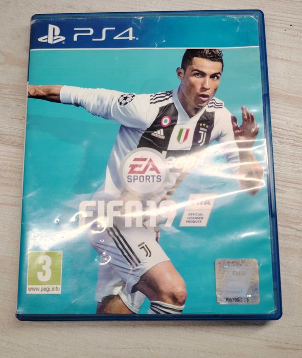 Продавам 3 игри комплект с акаунт за Playstation 4