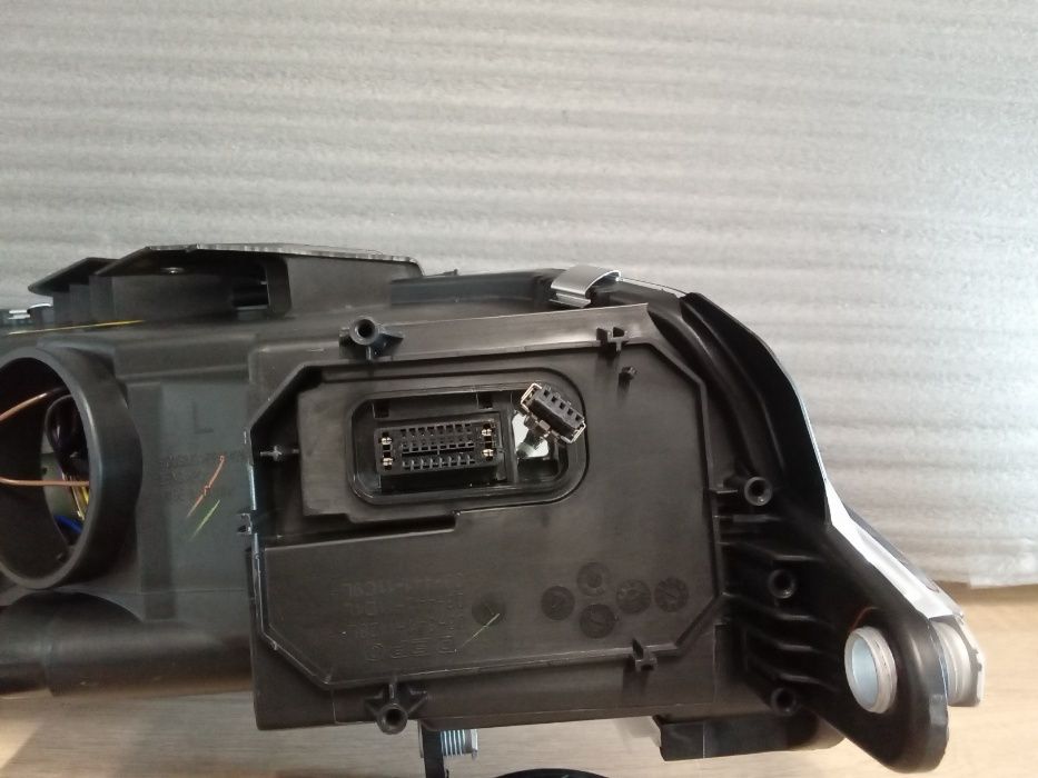 Far faruri XENON Adaptiv VW Passat CC (357) 2008-2012 trafic EUROPA