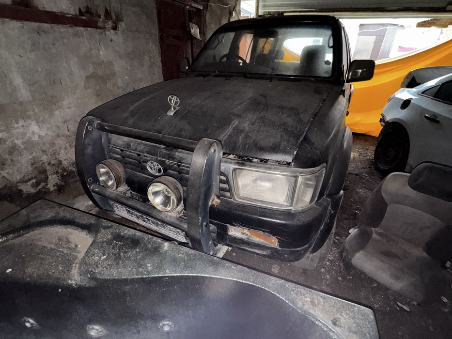 Toyota Hilux Surf по запчастям