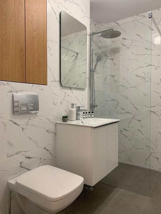 Cazare în regim hotelier apartamente 1-3 cam Centru/Obcini/Zamca/Enesc