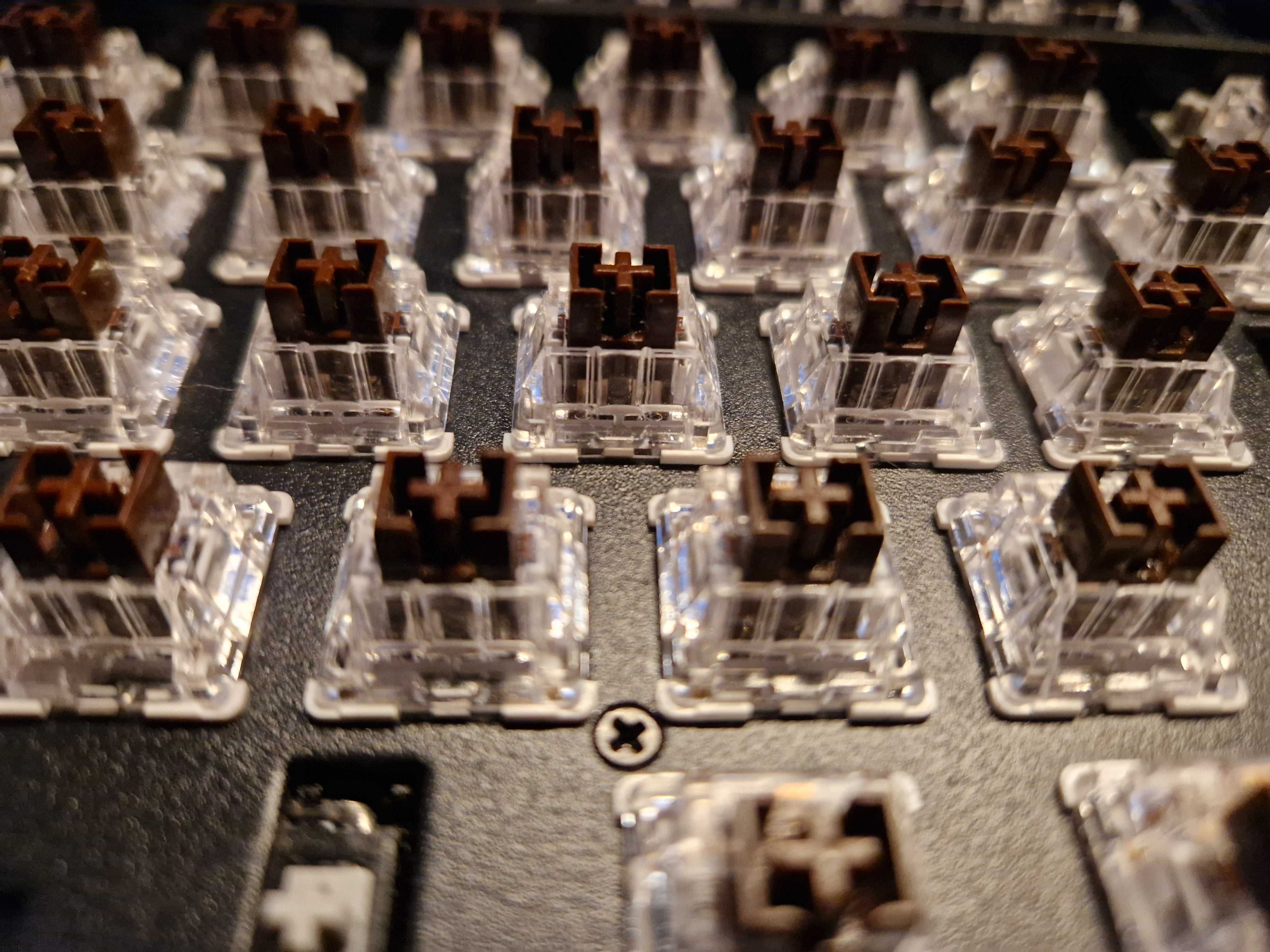 Tastatura Keychron V3 switchuri maro Knob! Garantie pana-n august 2025
