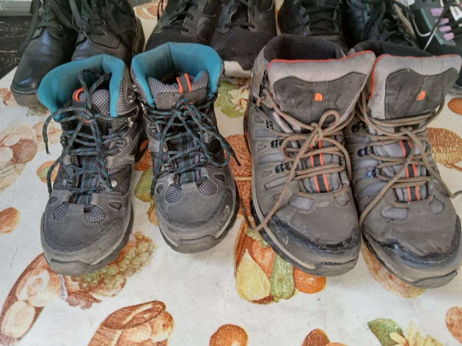 Ботинки спортивные .