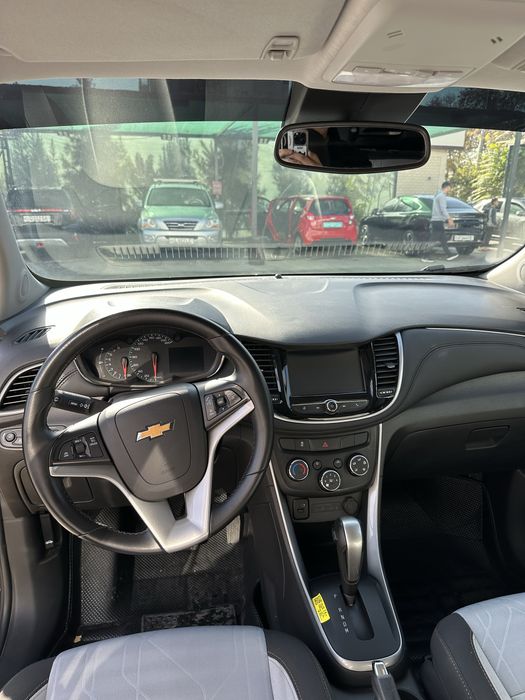 Tracker 1 черный