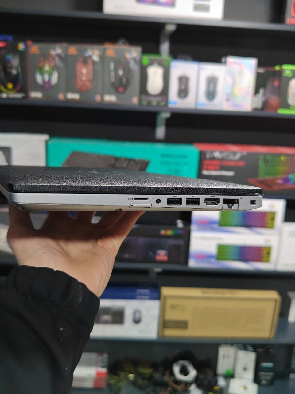 Ноутбук Dell i7 10610u/16g ddr4/SSD m2 512