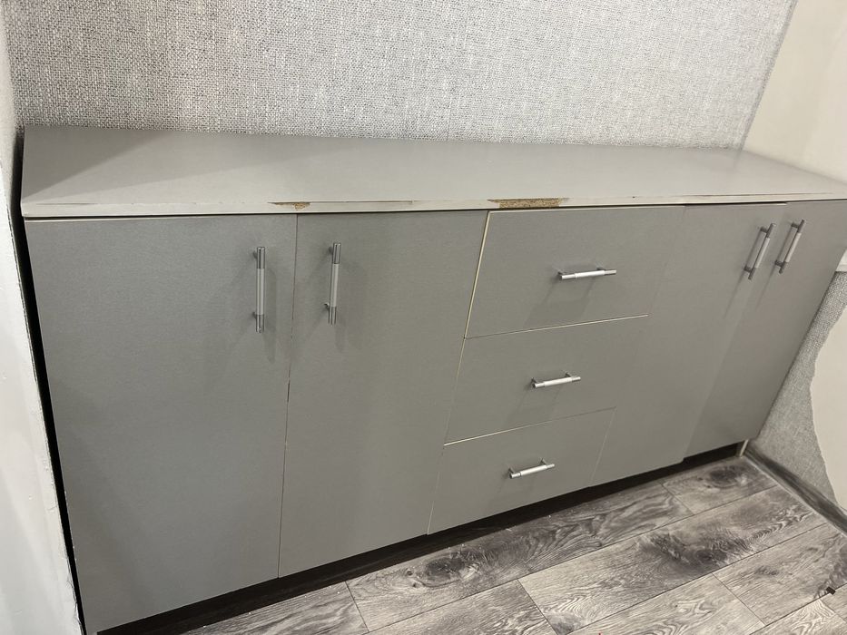 Продам срочно шкаф в отличном состоянии