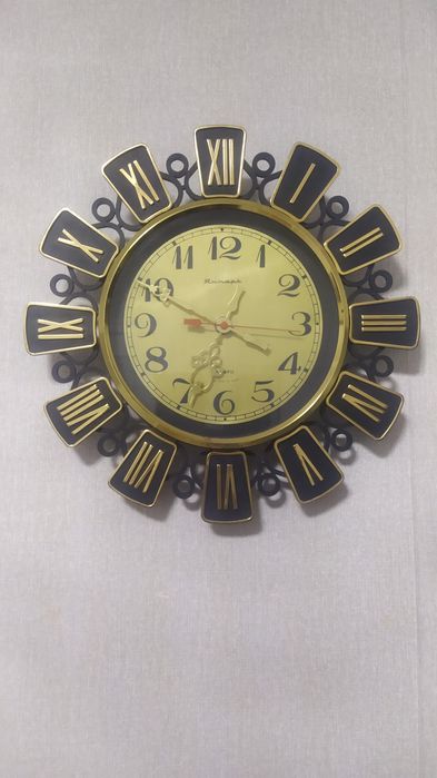 Винтажные настенные часы