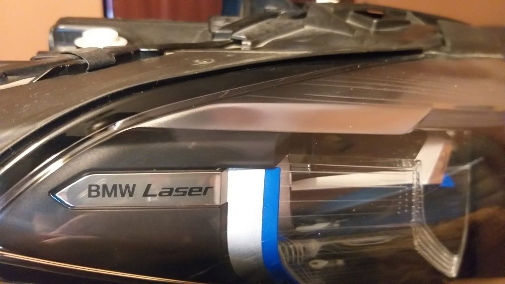 Far laser dr. Bmw seria 8
