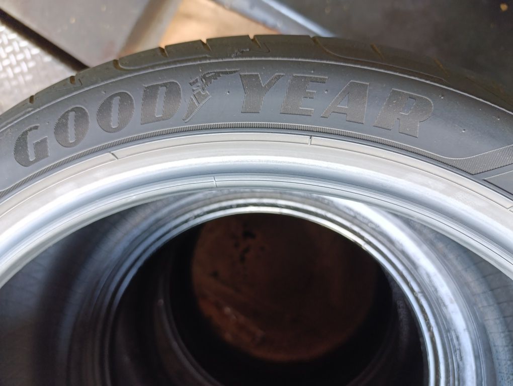 Anvelope de vara 225 45 19 Goodyear Runflat 2 buc.