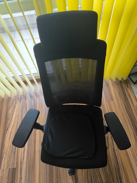 Директорски офис стол - с подарък