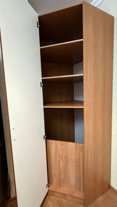 Шкаф угловой срочно