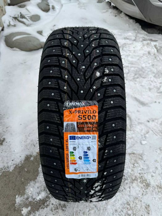 Новые зимние шины с шипами   255 50 R20