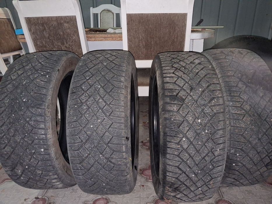 Зимная резина хорошем состояний .235 55 R 18