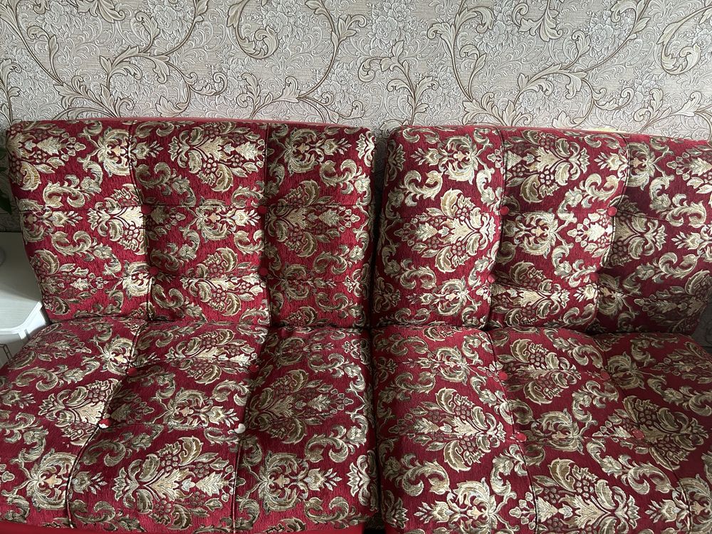 Продается б/у диван