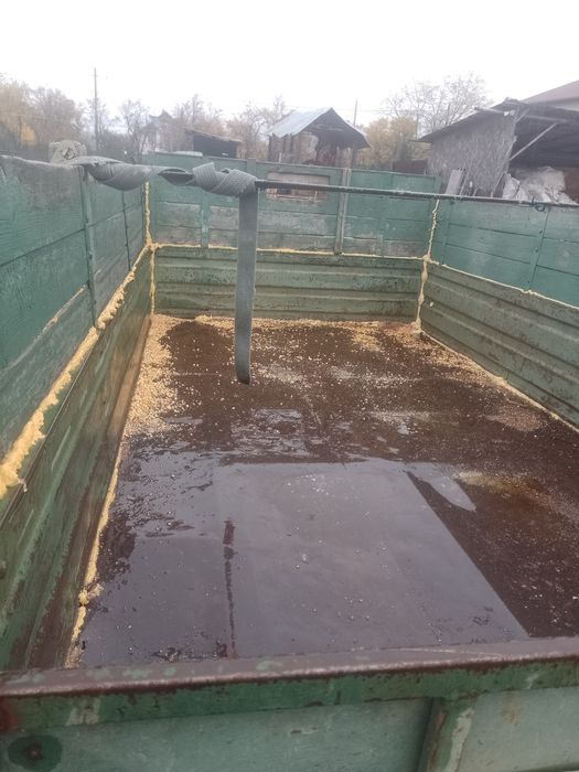 Remorcă basculantă