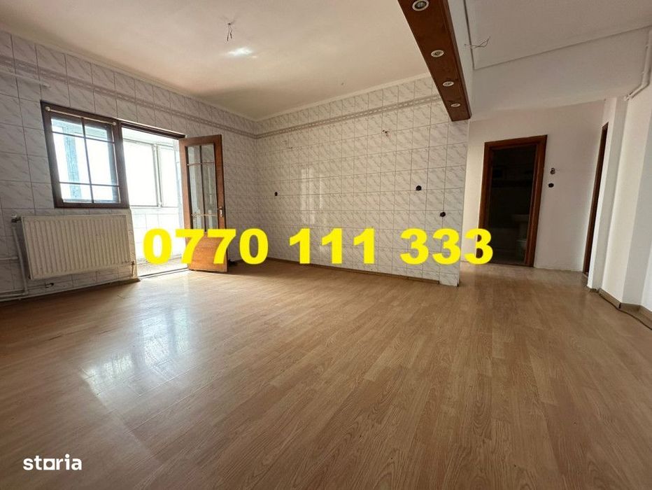 - Apartament 2 camere decomandat, Calea Calarasilor, etaj intermediar.