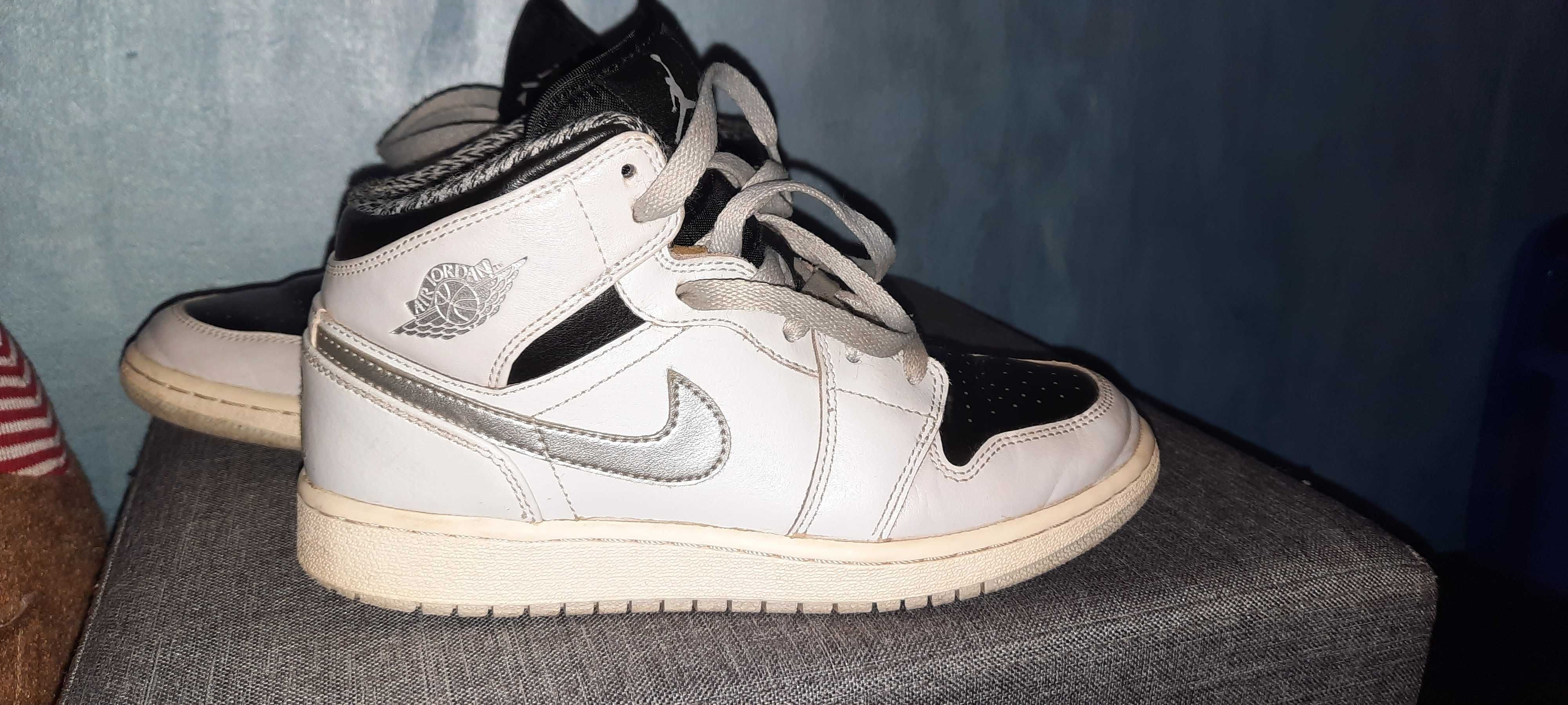 Vand Air Jordan 1MID,stare buna marime 36 pt baieti