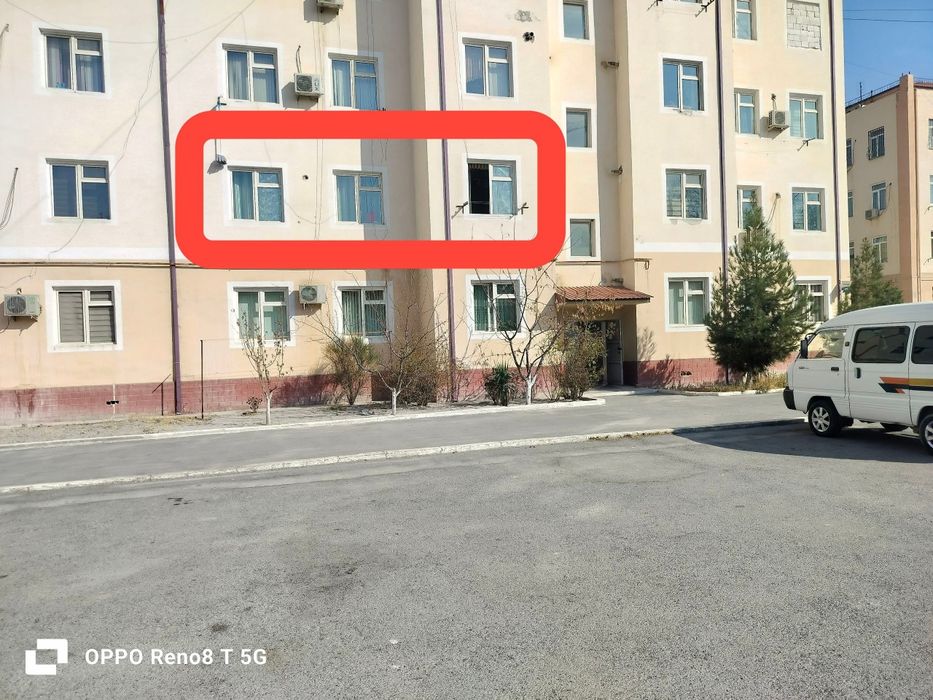 Sanat saroyi oldida 4 qavatli gʻishtli uy 2- qavati sotiladi..