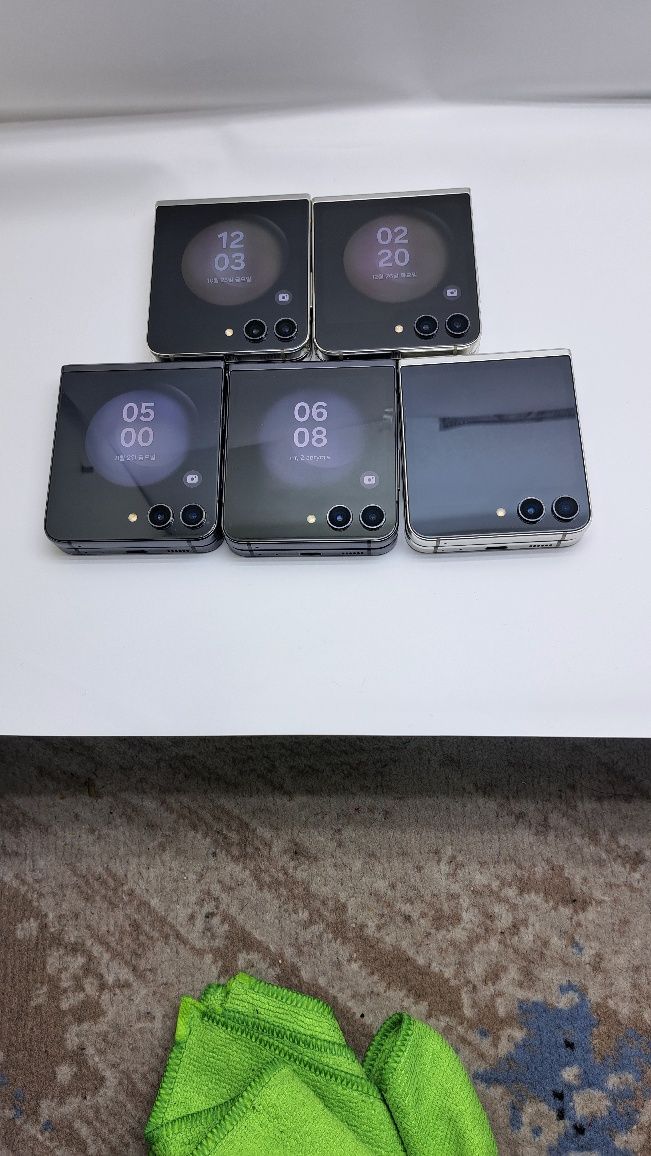 Samsung Z Flip5 xotirasi 8/256GB