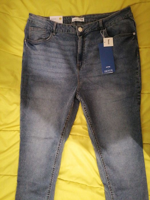 Нови макси слим дънки