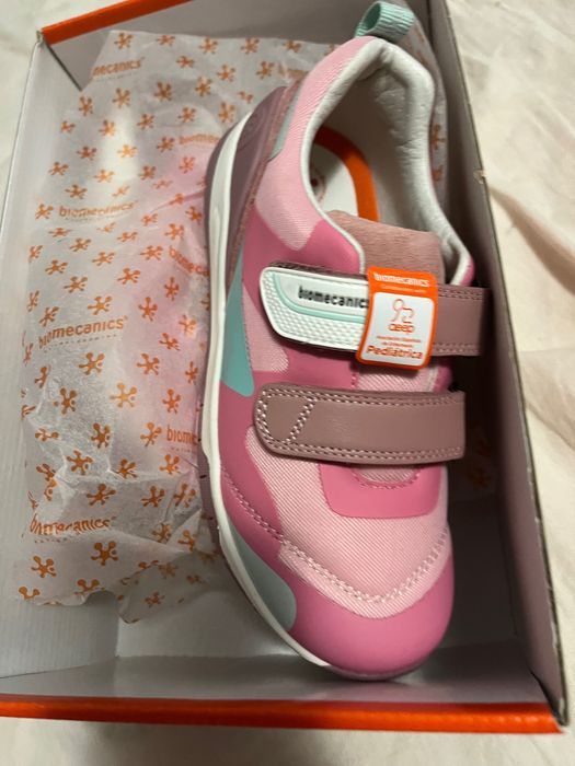 Обувки Biomechanics НОВИ* 33, 34