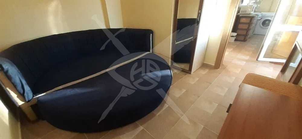 Дава се под наем Двустаен апартамент в Варна, Цветен квартал - 50 кв.м за 225 € - Снимка #2